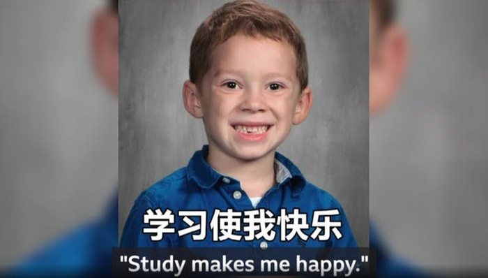 “假笑男孩”为小米新手机拍广告，他是如何实现商业变现的？