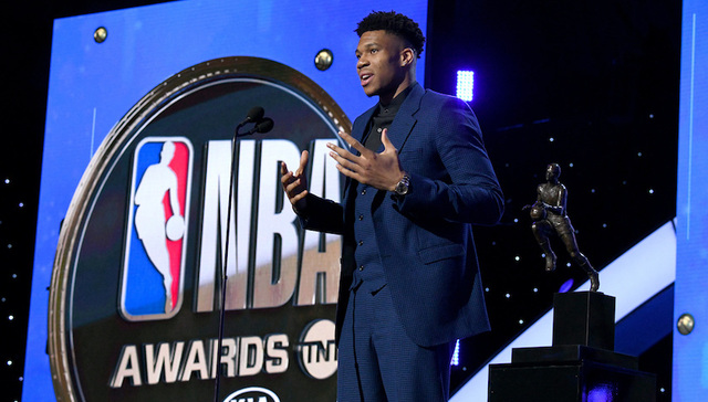 【体育晚报】李根重返上海男篮 字母哥当选常规赛MVP