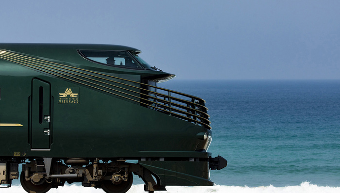 这几列日本火车，比精品酒店更好住 | 火车慢游地球 NO.1