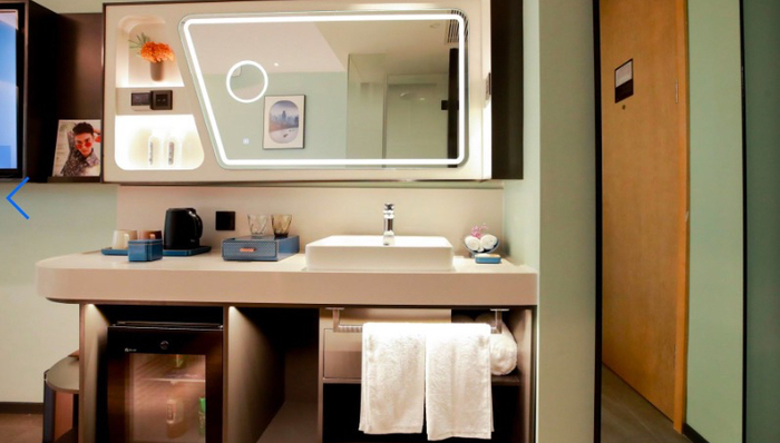 如家,春秋航空,大酒店,首旅集团