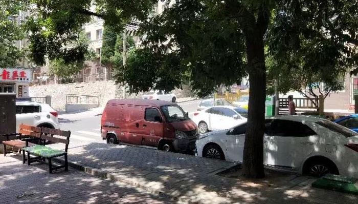 思想界,暴力,街道