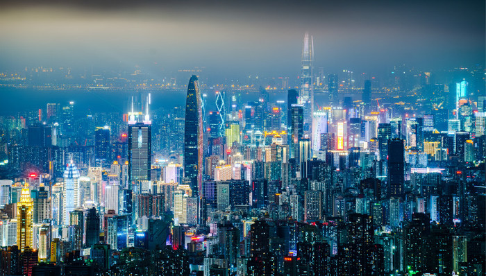 在全国的土地市场中，深圳是个异类