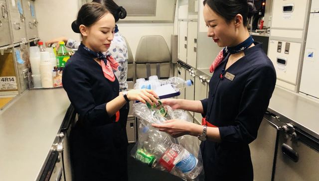 东航等航司出台垃圾分类措施：机上垃圾也要干湿分离