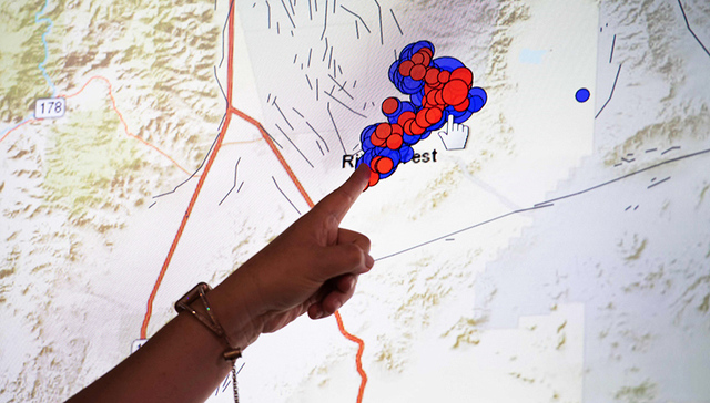 【界面早报】多家基金下调新城控股股票估值 美国加利福尼亚州发生6.4级地震
