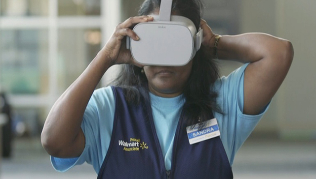 为了减少偏见，沃尔玛用VR选拔和考核中层管理者