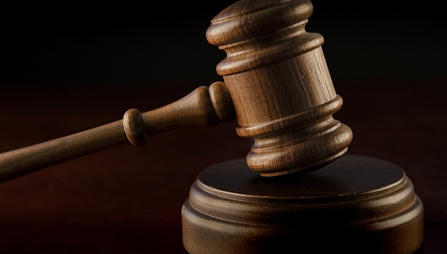 “男子20年后打老师”案开庭，还原事件全过程