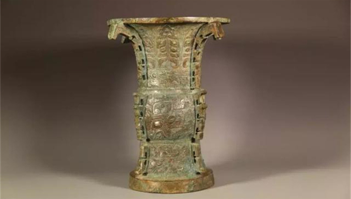 青铜重器,义尊,义方彝,青铜器,宝尊彝,青铜尊,造型和纹饰,有期徒刑,办案民警,铭文