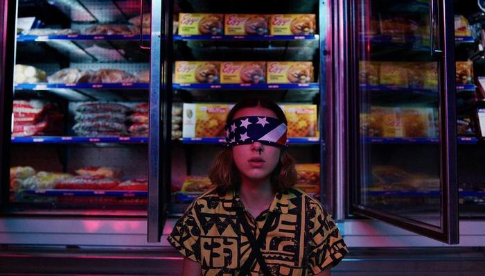 Netflix,衍生品市场,1980年,剧集,怪奇物语,迪士尼公司,衍生产品,复古鞋,天花板,大白鲨