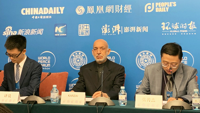 阿富汗,卡尔扎伊,和平,美国,俄罗斯,卡塔尔