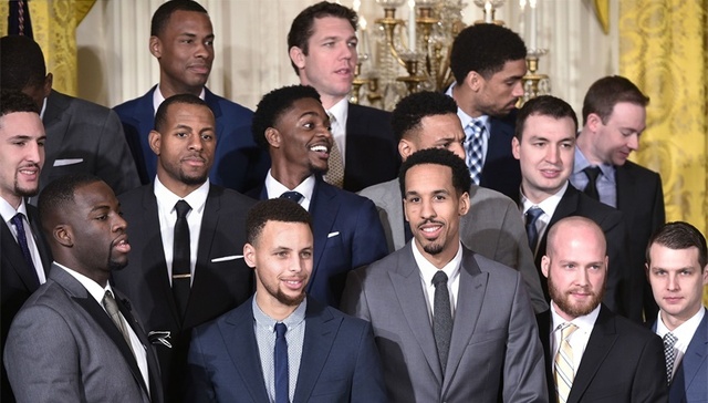 NBA退役球衣存门槛，勇士会全部封存“死亡五小”战袍吗？