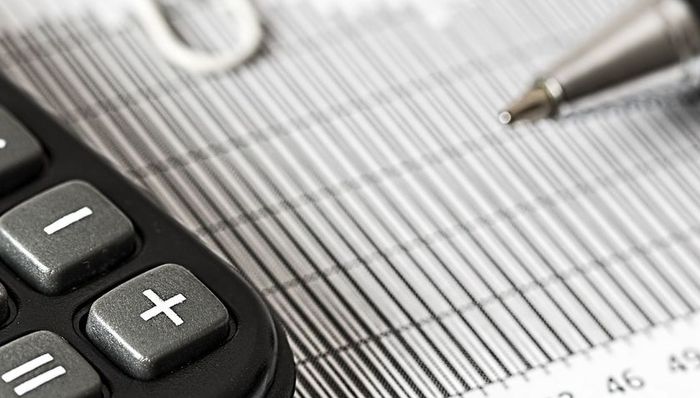 蝙蝠集团股价低迷，再被提示退市风险