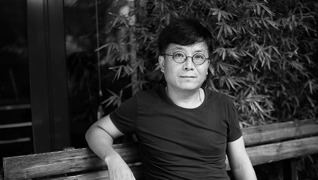 【专访】严明：一张照片站起来，多少张照片要倒下去啊