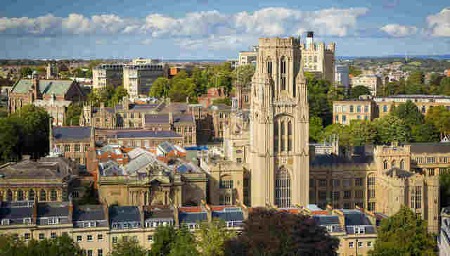 英国本科留学大热，中国申请人数上涨三成