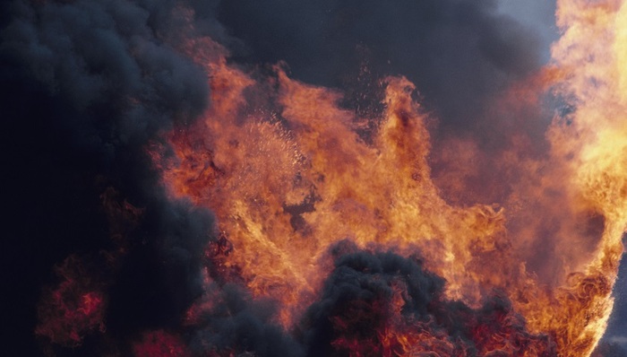 武汉江汉饭店失火，明火已扑灭，暂无人员伤亡