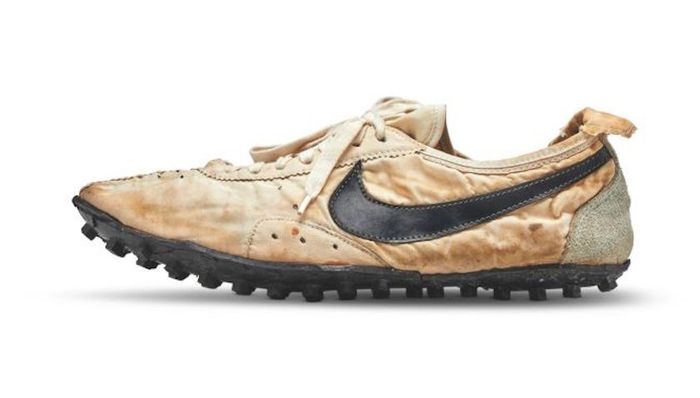 100双稀有运动鞋被拍卖，耐克月球鞋或拍出16万美元高价