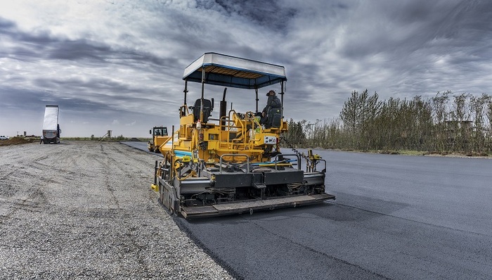 地方新闻精选 | 郑州一“扶贫路”修进“别墅区” 北京未分类的生活垃圾将不得收运