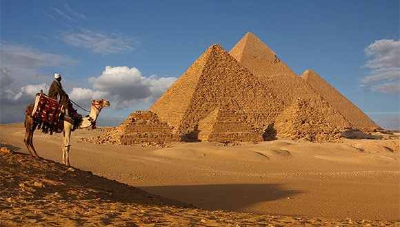 埃及4600年历史的弯曲金字塔，54年来首度向公众开放