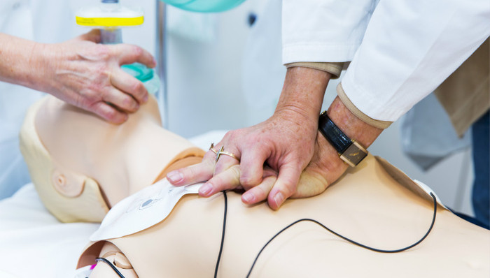 德国急救培训普及率达8成中国仅1%：急救知识将纳入中小学考试