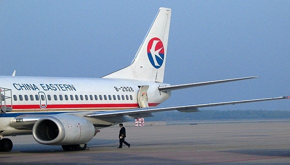 东航客机,旅客,机组,症状,咳血,东方航空,程序启动,库页岛,国际航班,民航业