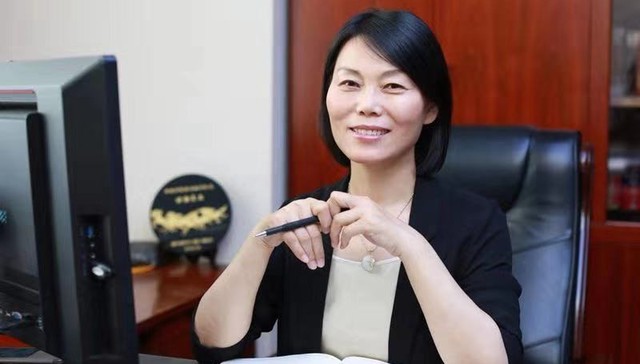 【财经正对面】张红：健康中国的奋斗者