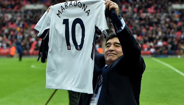 曾是进攻发起者和球队核心，如今10号已成世界足坛稀有物种