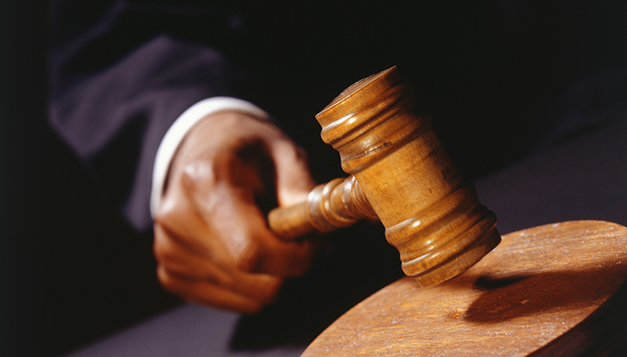 火荣贵受贿、挪用公款、滥用职权案一审开庭