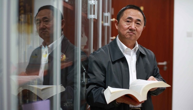 王灿发：垃圾分类需要整体公众意识的培育 | 新中国70周年·民生访谈④