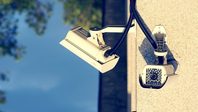 针孔摄像机,高清视频,经济半小时,针孔摄像头,录音录像笔,淡定,刑法,三无,拍摄,插座式