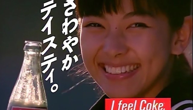 【是日美好事物】把秋风熏醉的柠檬味酒精可乐，点缀诗意田园的Gucci遮阳帽