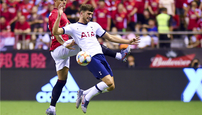 【体育早报】美国男篮公布训练营名单 上海热身曼联击败热刺