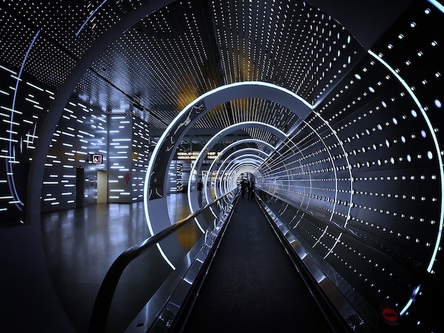 【科技早报】苹果收购英特尔的调制解调器部门  滴滴获丰田6亿美元投资