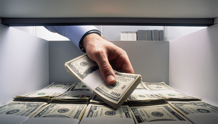 投资者涌入50ETF期权押注“末日彩票”，交易所频繁提示博傻风险