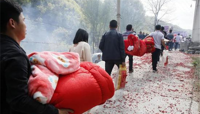 离婚案件,离异家庭儿童,农村青年,快餐式,婚姻大事,夫妻离婚,女方,基层法官,男方,节奏