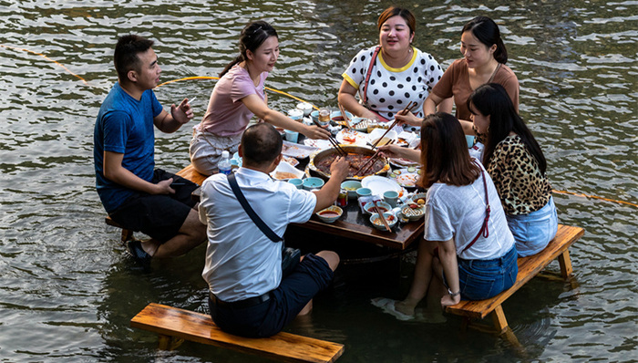 中央气象台继续发布高温黄色预警，安徽湖北局地可达40℃以上