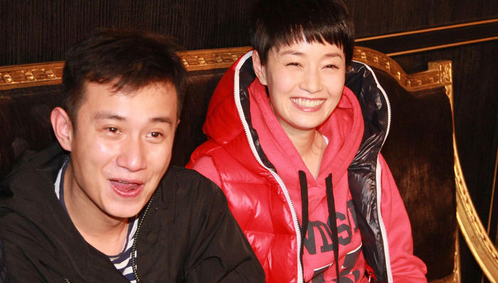 文章马伊琍宣告离婚，“文马”经济共同体将经历什么？