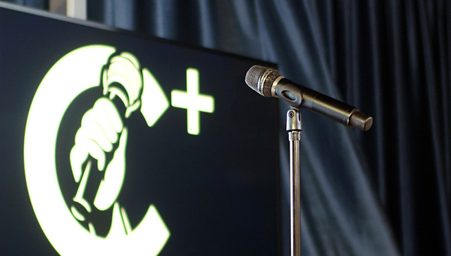 线下脱口秀：小剧场中的喜剧人生