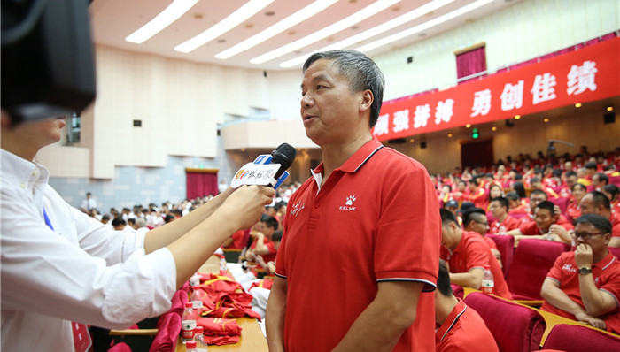 中国游泳队朱志根：人才储备告急，东京避免走弯路