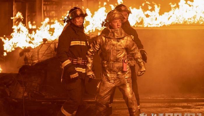 IPO,影业,暴雷,电影公司,业绩造假,募资,万达,瑞华,证监会,明月几时有