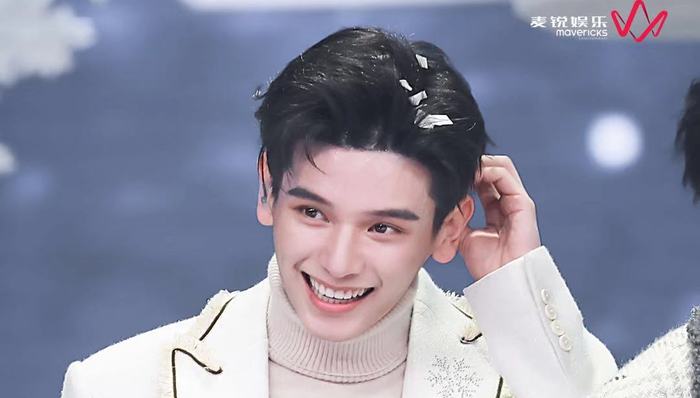 艺人,经纪公司,麦锐,UNINE,偶像明星,偶像团体,偶像练习生,青春有你,创造101,创造101