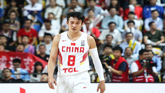 【体育晚报】丁彦雨航赴美疗伤 邹市明当选上海拳协会长