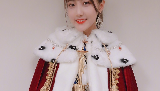 李艺彤,粉丝,偶像,御三家,人口红利,斗剧,出村,选秀,女团,河粉