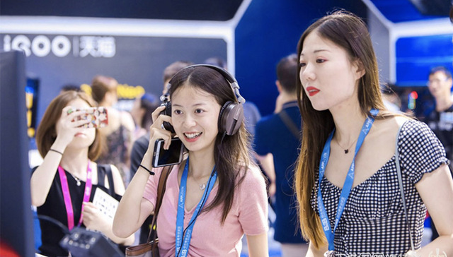 快看|天猫发布榜单：潮玩手办、电竞成95后最烧钱爱好