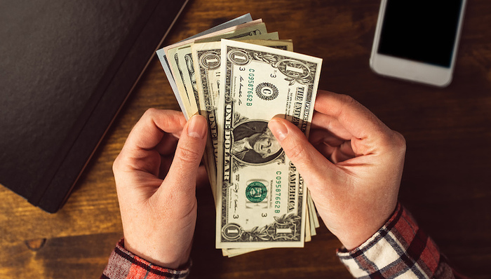 资本市场首批线索举报奖励兑现，证监会拟奖励廖英强案等3起案件线索举报人