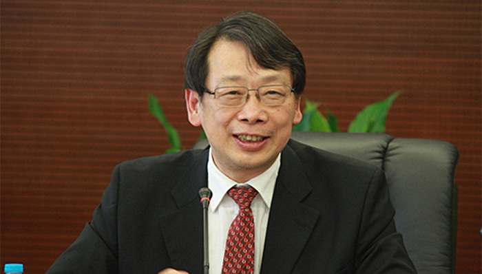 陈希在北戴河看望暑期休假专家