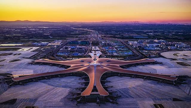 北京大兴国际机场首次夜间演练，44个国际国内模拟航班参与