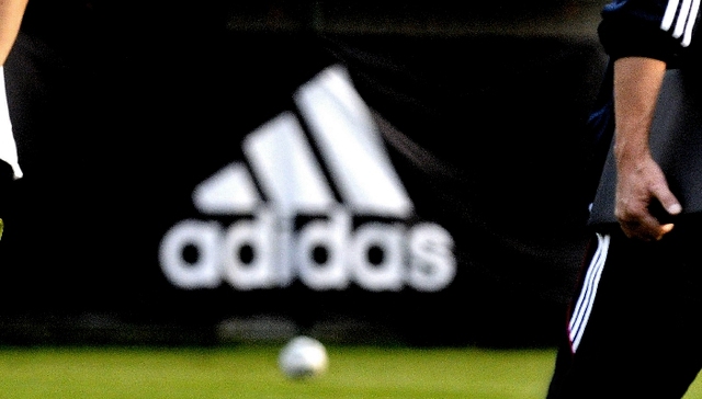 “三条纹”纠纷案终结，斯凯奇与阿迪达斯庭外和解