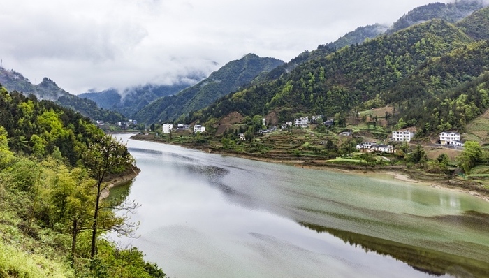 自助游,游客,景点,自由行,旅游者,旅行社责任,缺位,权利义务关系,旅游法,旅游经营者