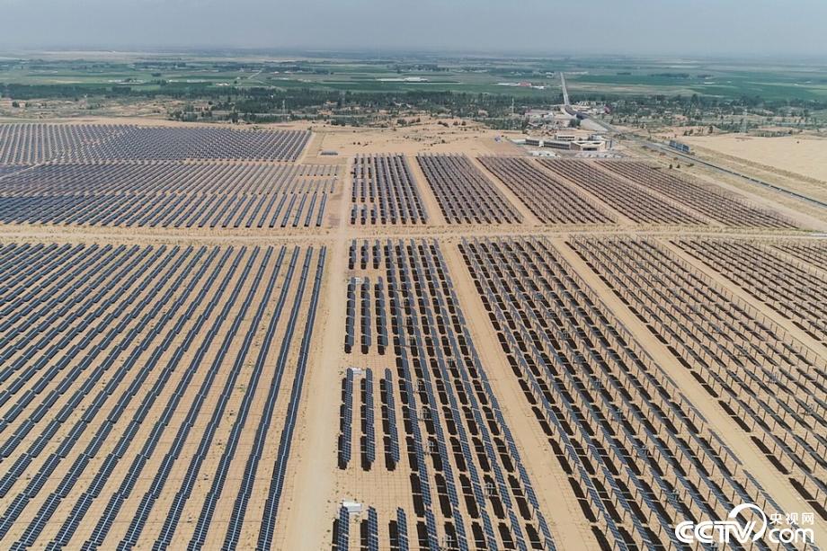 【新时代·幸福美丽新边疆】达拉特光伏发电应用领跑基地：把黄沙变成“黄金”