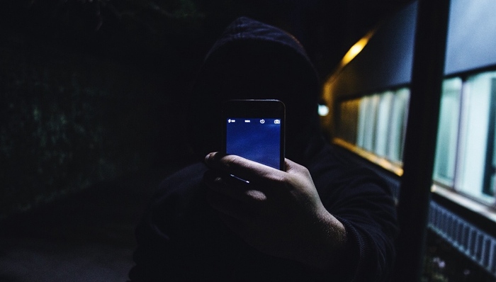 新华社曝光骚扰电话源头：客户资料来自我爱我家等企业前员工