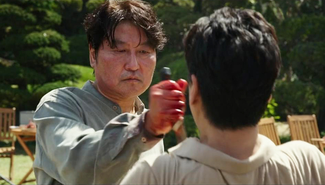 门窗之喻：《寄生虫》指认了幻象，人们却害怕承认这真实